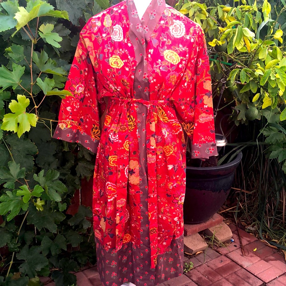 Handprint floral kimono / house robe unisize